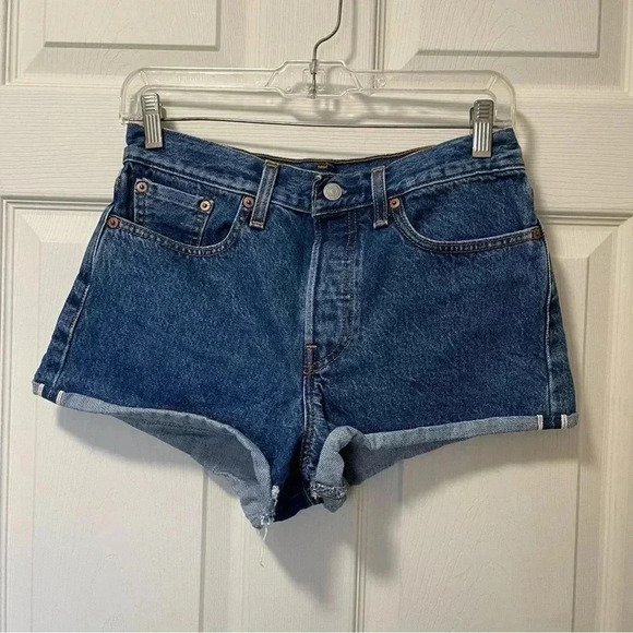 Levi's White Oak Cone Denim Women's Short Shorts Sz 27 - Picture 1 of 8